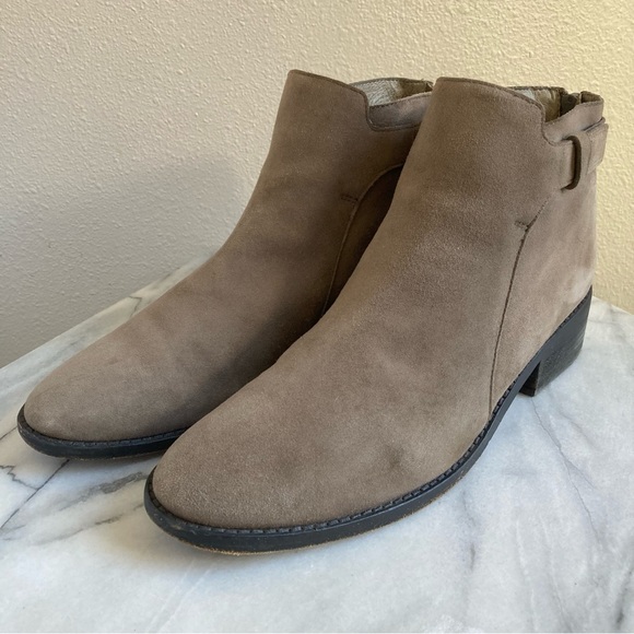 Eileen Fisher Putty Colored Suede Zip Back Ankle Boots Size 10 - Picture 2 of 10